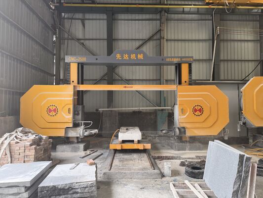 Machine à scie à fil diamant CNC à quatre axes avec taille de traitement maximale 2500*3000*1500mm et réducteur et servo-moteur de haute précision