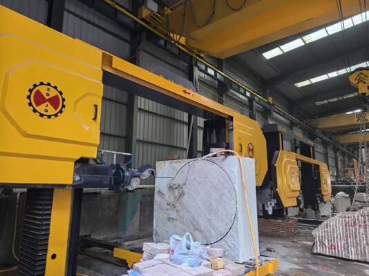 Machine de découpe au fil diamanté CNC avec broche de 11 kW, réducteur de haute précision et servomoteur pour la découpe de pierre de 2500*3000*1500 mm