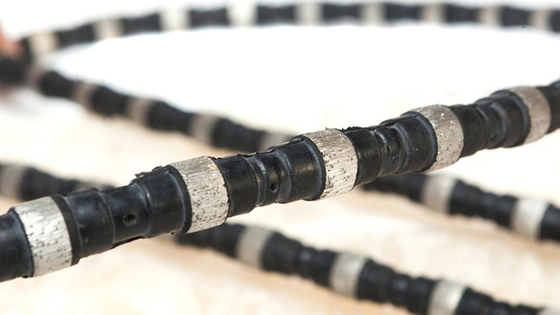Perles agglomérées par 11.5mm de extraction en carrière de marbre de Diamond Wire Saw Stone Cutting