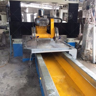 Type de portique de lames de la découpeuse deux de profil de commande numérique par ordinateur de PLC 350mm 600mm